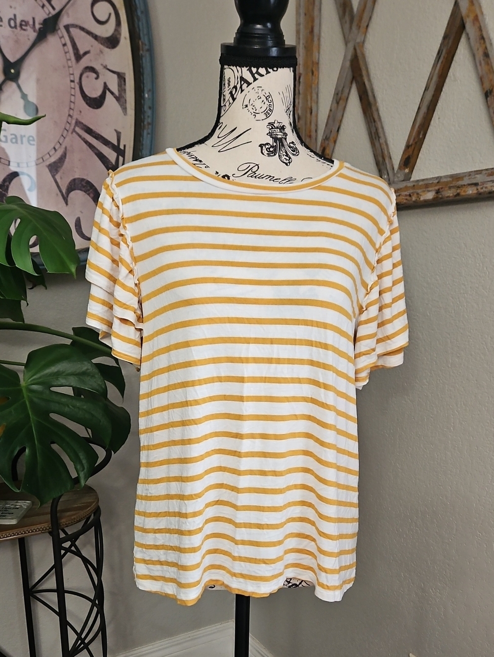 Women's Yellow Stripe Short Sleeve Tee